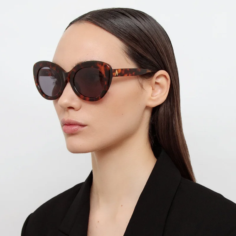 sunglasses for women -Agnes Cat Eye Sunglasses in Tortoiseshell