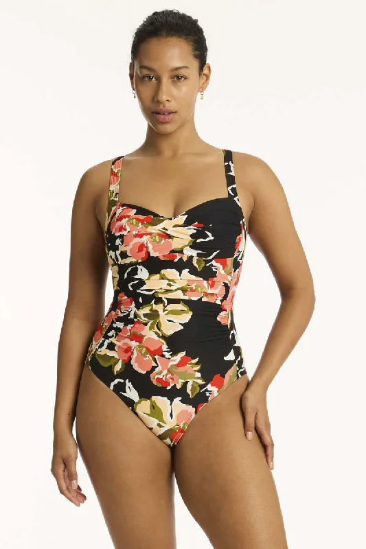 Women’s one-piece swimsuit local -Juniper Twist Front One Piece