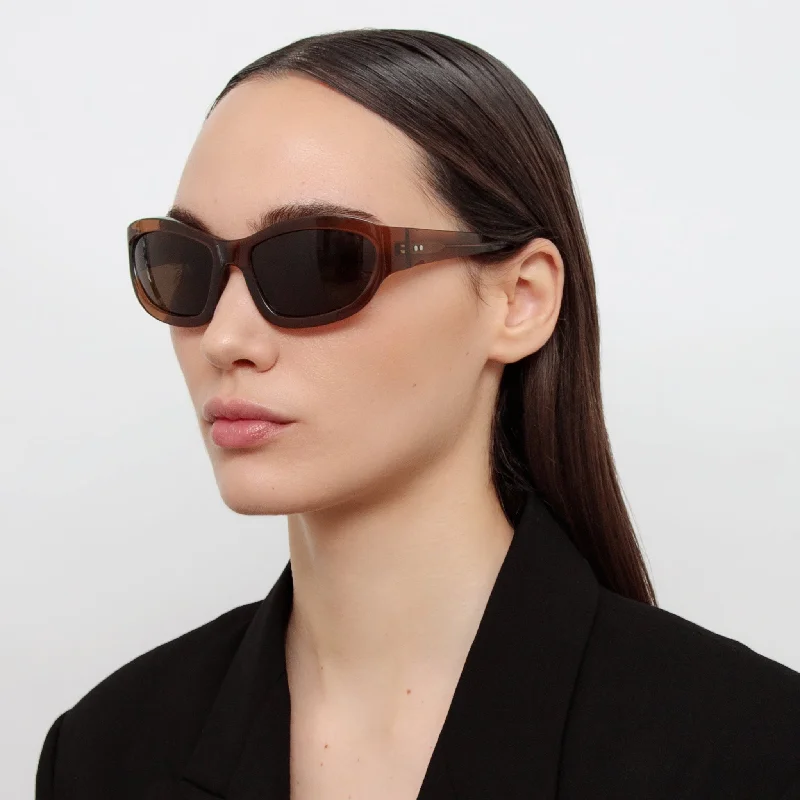 sunglasses casual look -Wrap Sunglasses in Dark Camel